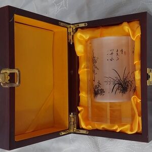 Chinese Reverse-painted Vase